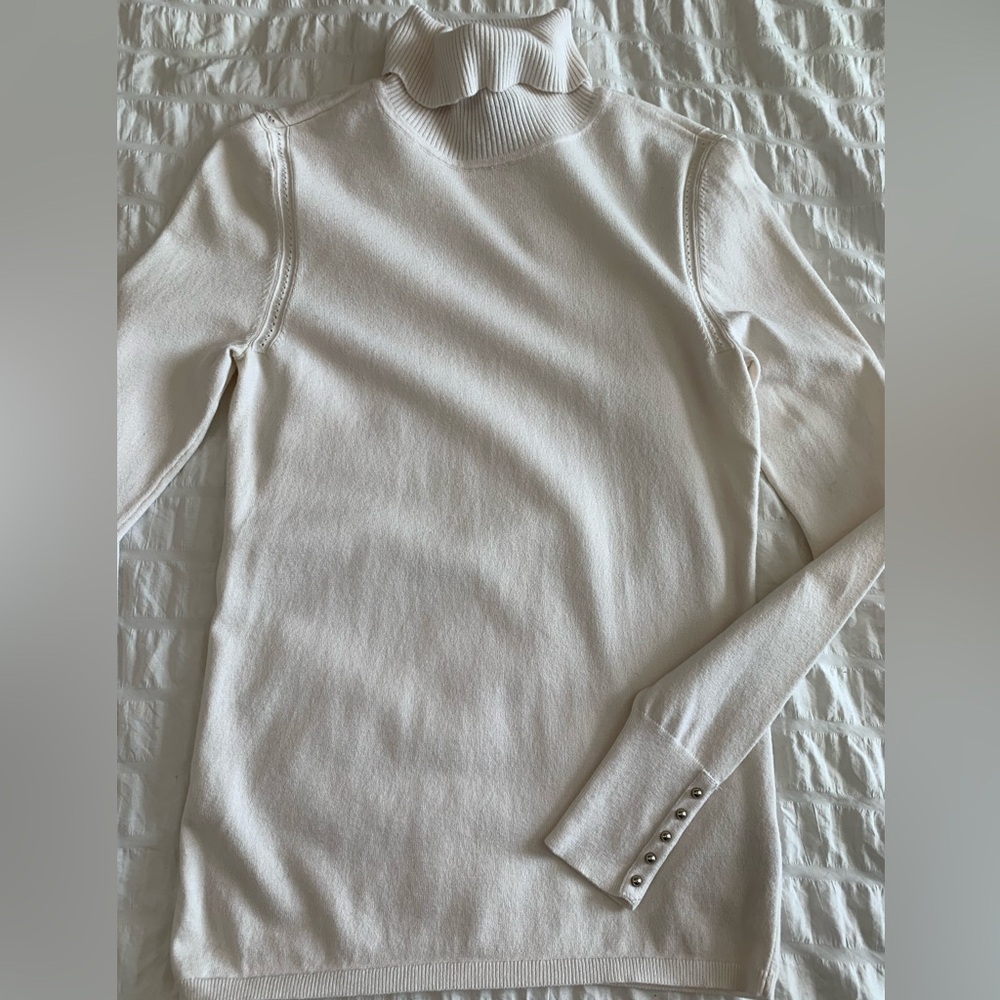 White House Black Market Turtleneck Sweater - Picture 6 of 16